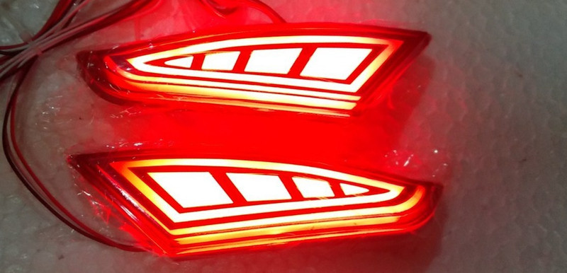 CARMART XUV 500 Rear Bumper Led Reflector Normal and Brake both Car Reflector Light(Red)