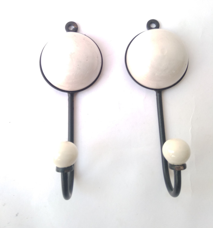 mushti Handmade Heart Hooks Coat Hangers Handle Wall Hanging Key Holders 2 - Pronged Hook(White Pack of 1)