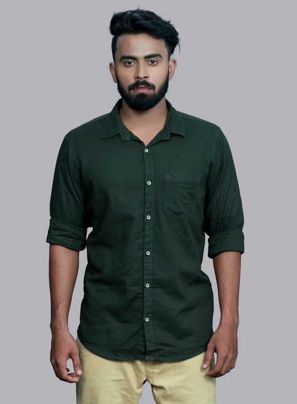 green revolt Men Solid Casual Dark Green Shirt