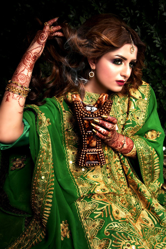 Posters 300 GSM Poster With Glossy Lamination beautiful picture of bridal for parlour Paper Print(18 inch X 12 inch)