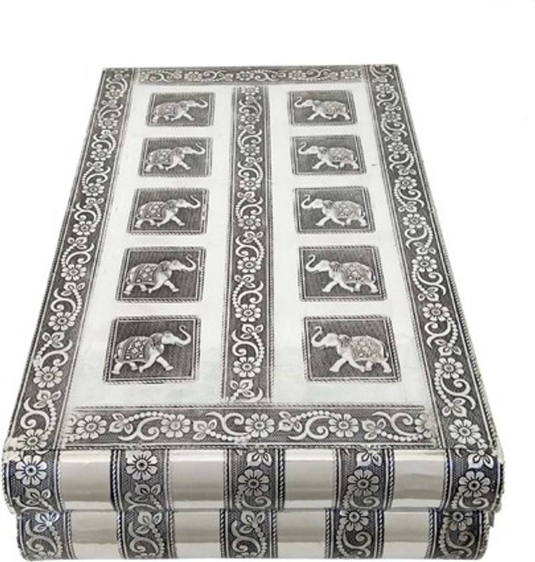 lavender craft LC-BB-5R-S.O.PINK 5-Bangle Rolls, each can accommodate 24 bangles. Bangles shown in picture is only for indicative purpose Vanity Box(Silver)