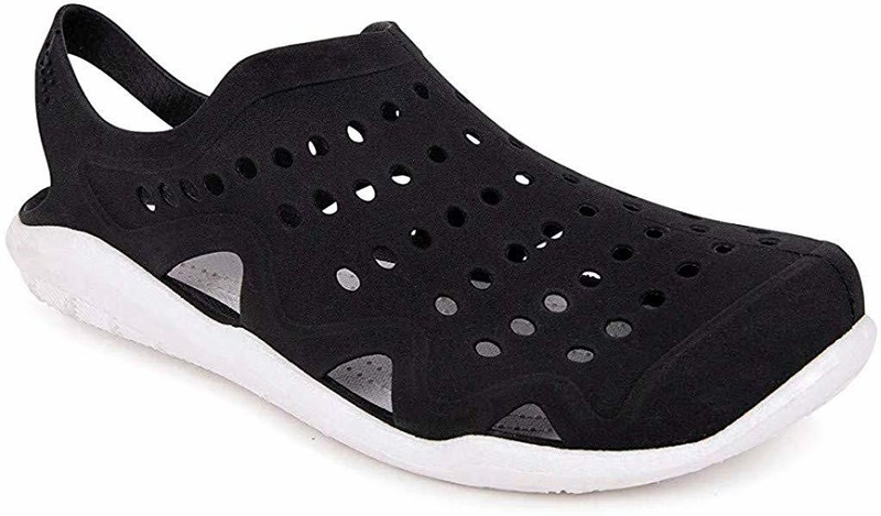 usara bn Men Black Casual