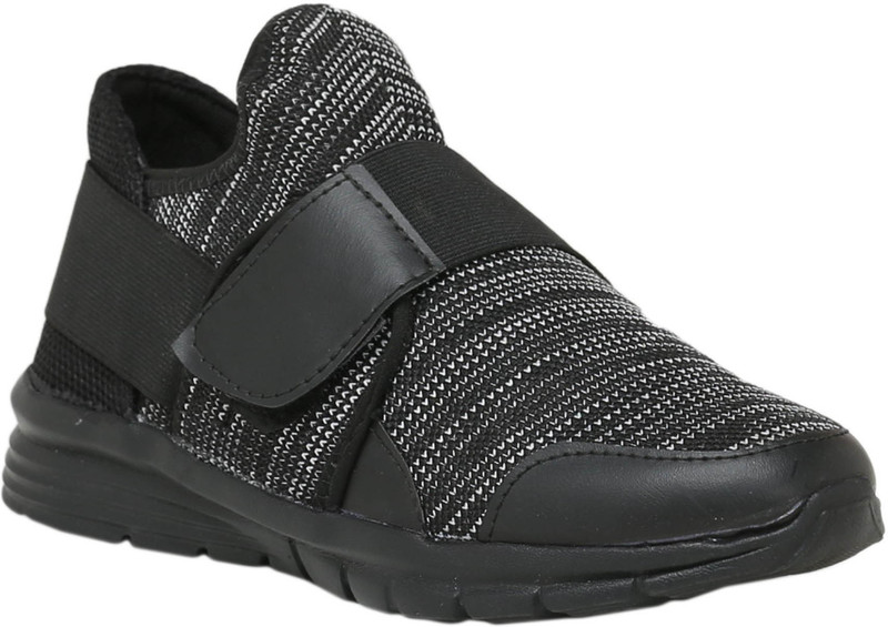 voonik nike shoes