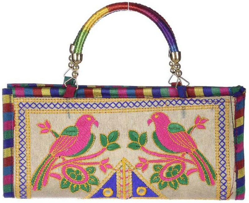 aadika White Clutch