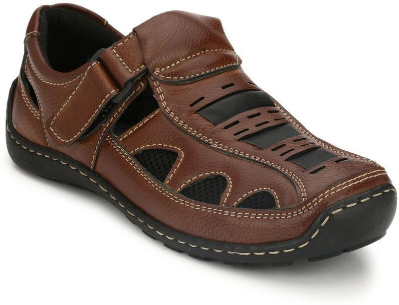 sub kuch Men Brown Sandals