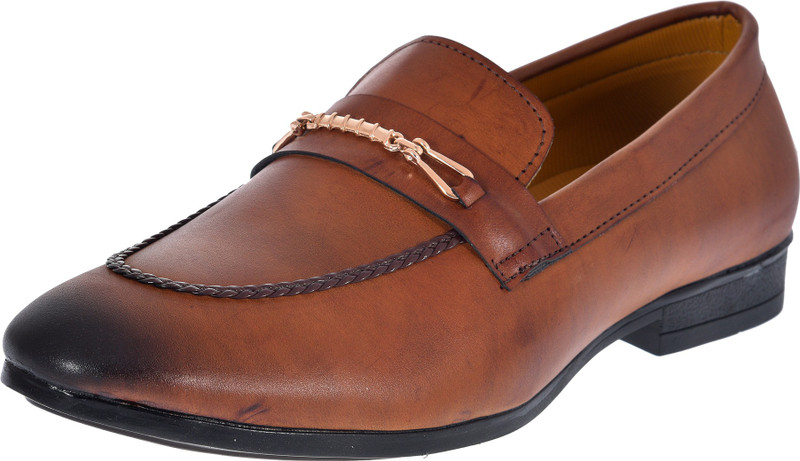 walk n awake loafers Loafers For Men(Tan)