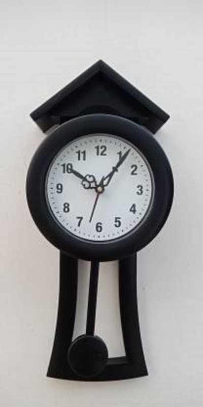 somya Analog 32 cm X 32 cm Wall Clock(Black, With Glass)