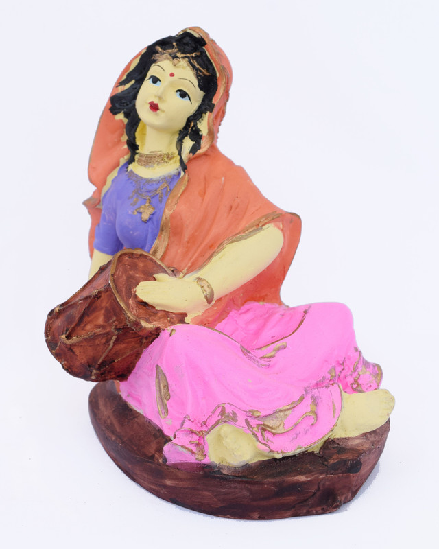 gw creations Traditional Rajasthani Women Playing Dholak Matt finishing Statue Decorative Showpiece  -  19 cm(Polyresin, Multicolor)