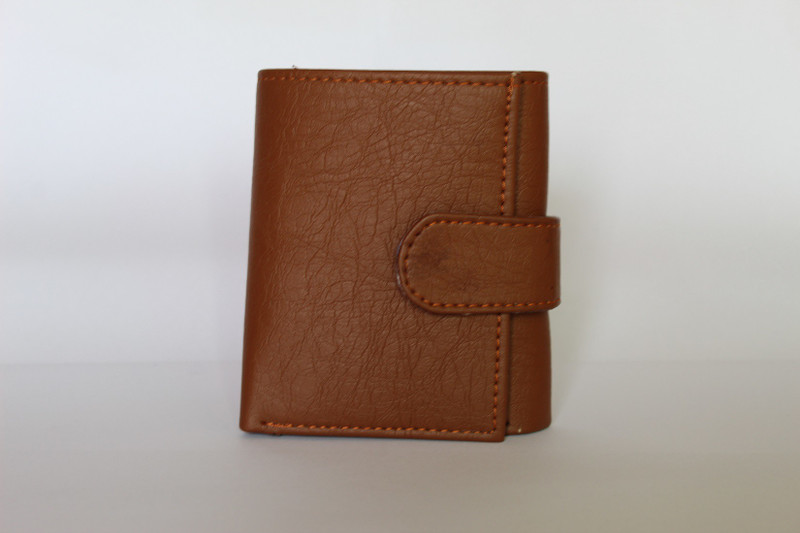 sah Men Brown Genuine Leather Wallet(7 Card Slots)