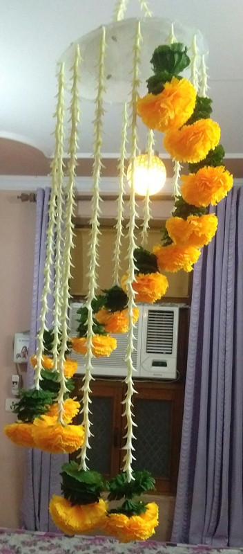 dilse Artificial Marigold Flower Chandelier, Zhoomar Orange, White Marigold Artificial Flower ,Flower for home and party decorations Orange, White Marigold Artificial Flower(25 inch, Pack of 1)