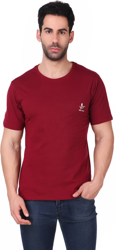indian darter Solid Men Round Neck Maroon T-Shirt