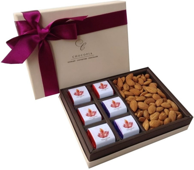chocopia Diwali Chocolate box with almonds Combo Combo(6 Chocolates, 200 gms almonds)