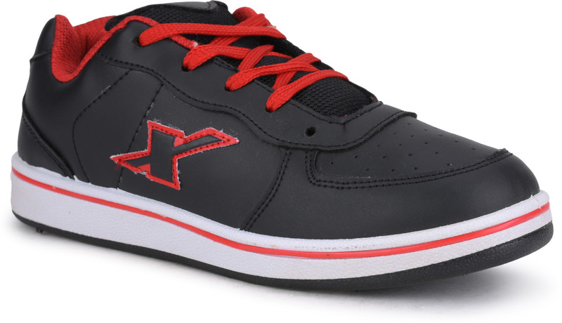 Sparx SM-212 Outdoor Shoes For Men(Black)