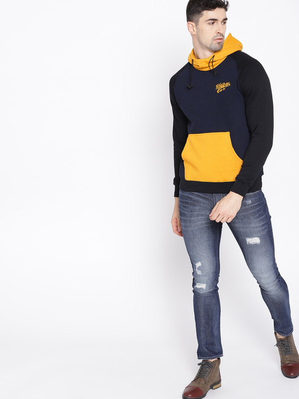 Roadster Full Sleeve Solid Men Sweatshirt