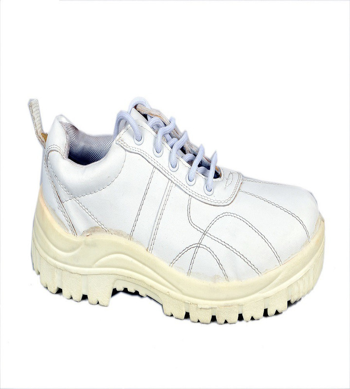 ewt ewt/19-20/fc/005 Running Shoes For Men(White)