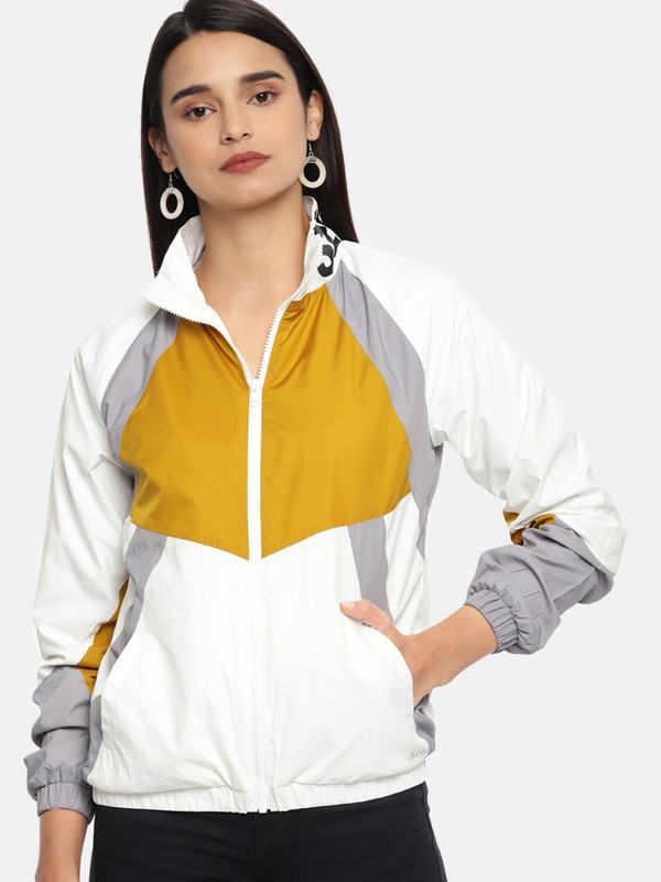 mast and harbour bellies