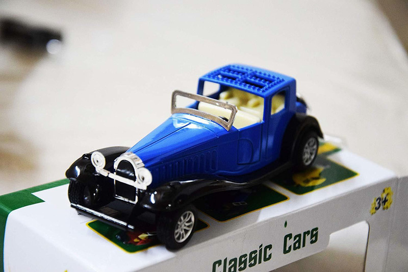 signix Diecast Vintage Classic Model Car with Heavy Metal Material and Super Dashing Look Open Door Pullback Mechanism(Multicolor, Pack of: 1)