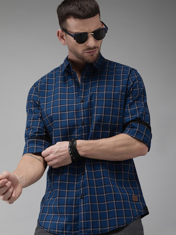 Roadster Men Checkered Casual Blue Shirt
