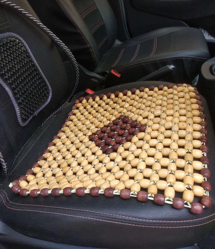 Q1 Beads Wooden Bead Seating Pad For Volkswagen, Mahindra, Maruti Suzuki, Hyundai, Toyota, Ford, Tata, Honda, Jeep Swift Dzire, Alto, i10 Active, Bolero, Ciaz, Universal For Car(Car Beige)