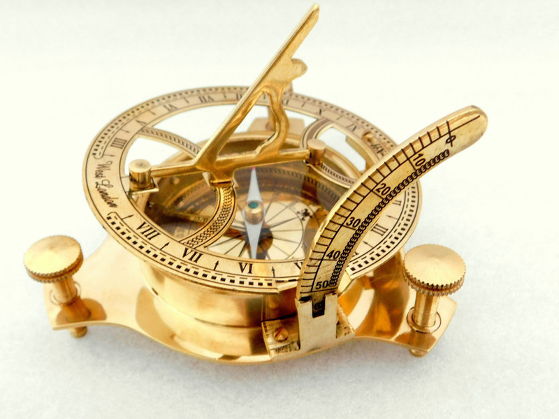 KHUMYAYAD Hand Madwe Brass Sundial Compass Marine Nautical Antique Fully Functional Compass Compass(Gold)