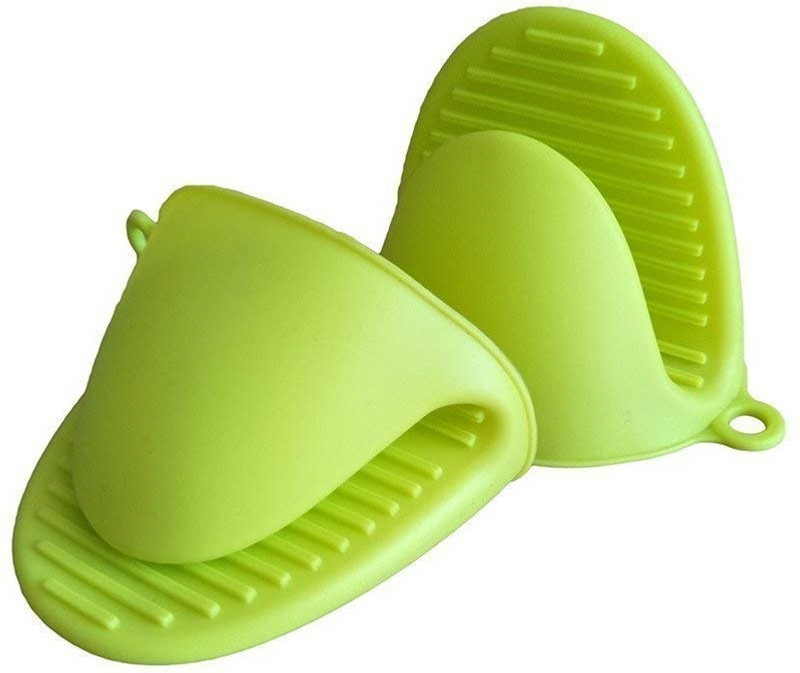 Adhvik (Pack Of 2 Pcs) Mini Silicone Bakeware Cooking Microwave Oven Heat Resistant Reusable Pinch Grip Mitten Kitchen Pot Holder Utensil Tool Kitchen Tool Set(Multicolor, Glove)