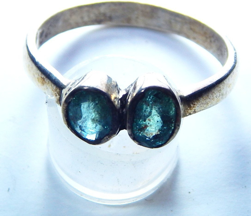 hoseki Colombia Emerald Stone Ring stone Regular Oval Crystal Stone(Multicolor 1 Pieces)