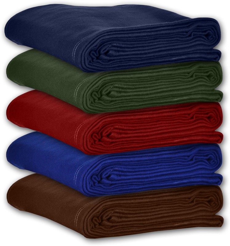 Flipkart SmartBuy Solid Single Fleece Blanket for Heavy Winter(Microfiber, Blue , Light Blue , Red , Brown , Olive Green)