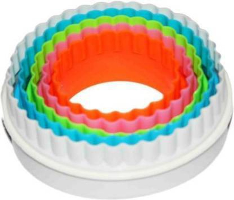 Bakers cutlery Plastic Heart Cookie Cutter Set, Plastic Biscuit Cookie Cutter(Pack of 5)
