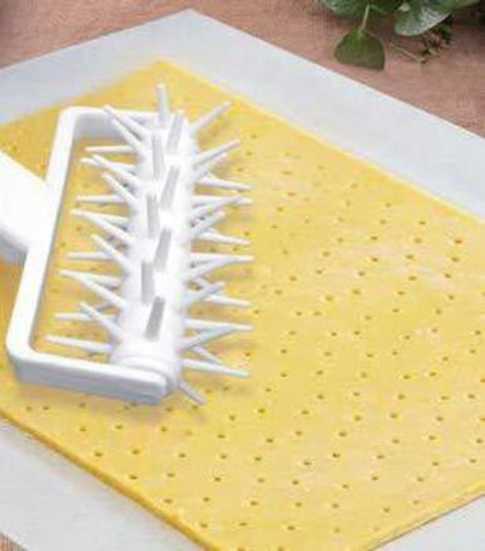 Bakers cutlery BC-227 Single Mould Pie Crust Cutter Stripes(White ; Pack of  1)