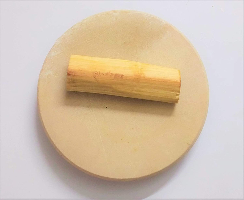 karari Chandan rubbing board/chakla /marble stone Chandan patta pata +1 original sandal wood-15-20gm Rolling Pin & Board(Brown, Pack of 2)