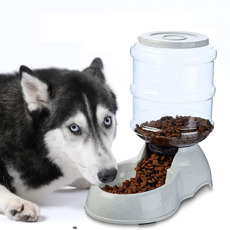 Evona Round Plastic Pet Bowl & Bottle(3.5 L White)
