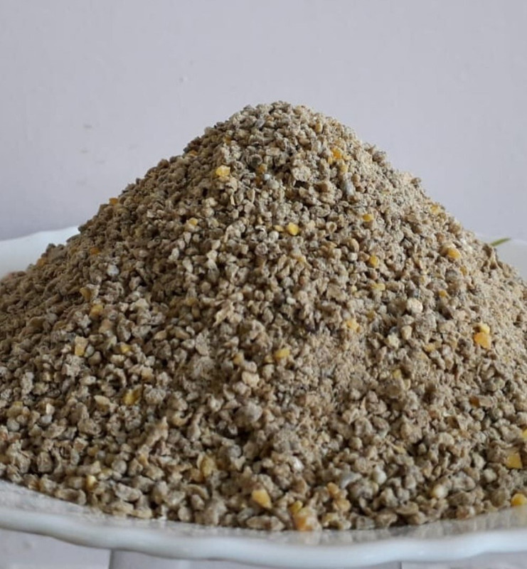 VM Mart Premium poultry chicken starter crumble cattle feed for chick stage 1 kg Dry New Born Bird Food