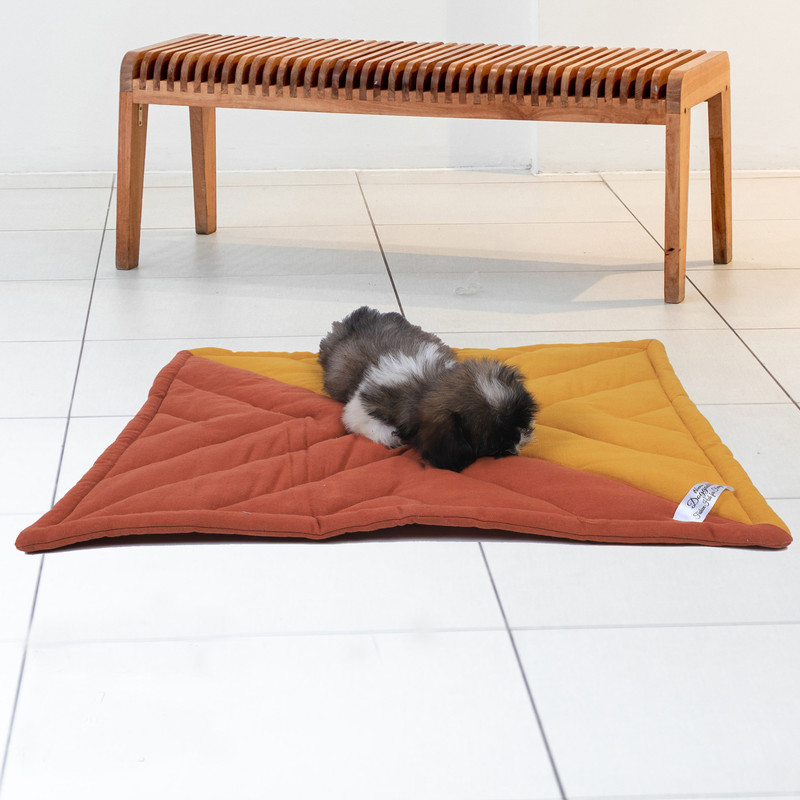 NUEVOS DOGGADILL 20007 M Pet Bed(mustard, rust)