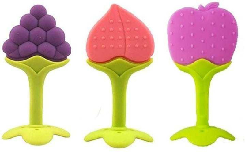 zuosedi Baby Soft silicone Teether/soothers for baby fruit shape/BPA FREE Random 2 piece Teether(Multicolor)