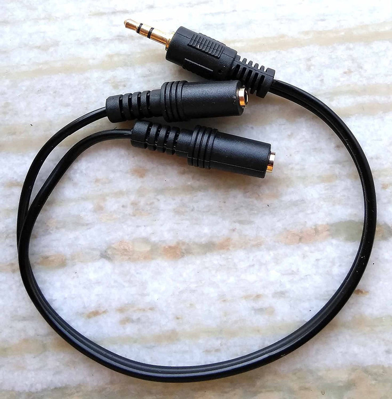 TECHGEAR Black 1 x 3.5mm Male to 2 x 3.5mm Female EP Stereo AUX Audio Splitter Phone Converter(ios)