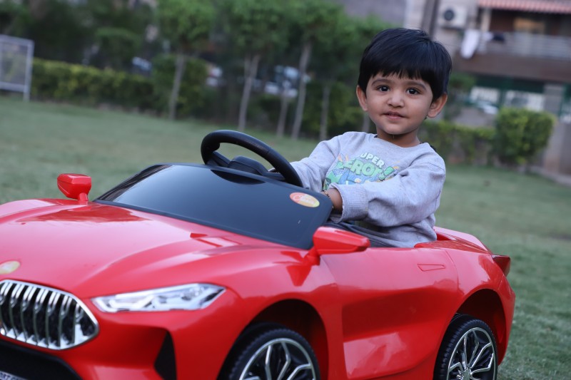 Kawaii Kids Made in India red Z8 battery operated ride on car for kids of Age 1-5years Car Battery Operated Ride On(Red)