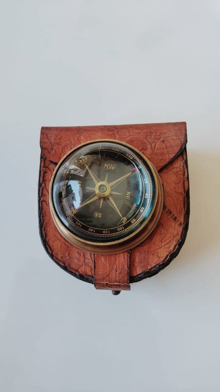 GENIUS EINSTEIN ENTERPRISES Compass Brass Magnifying Paper Weight Compass Magnifying Glass Compass(Gold)