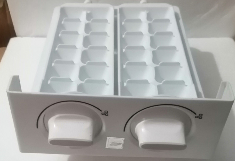 movable-ice-cube-tray-compatible-with-whirlpool-refrigerators-original-imagf9zf4ehrbg27.jpeg