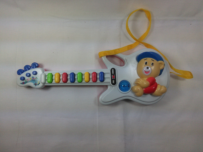 Trifoi Mini Guitar(Multicolor)