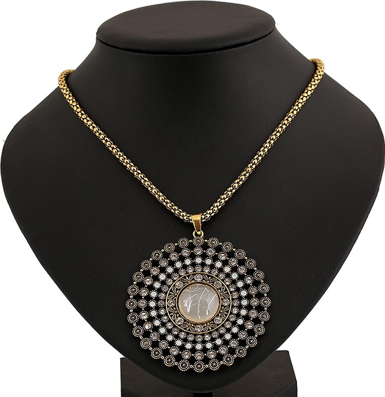 Insia Star Struck Pristine Pendant Necklace Alloy Necklace