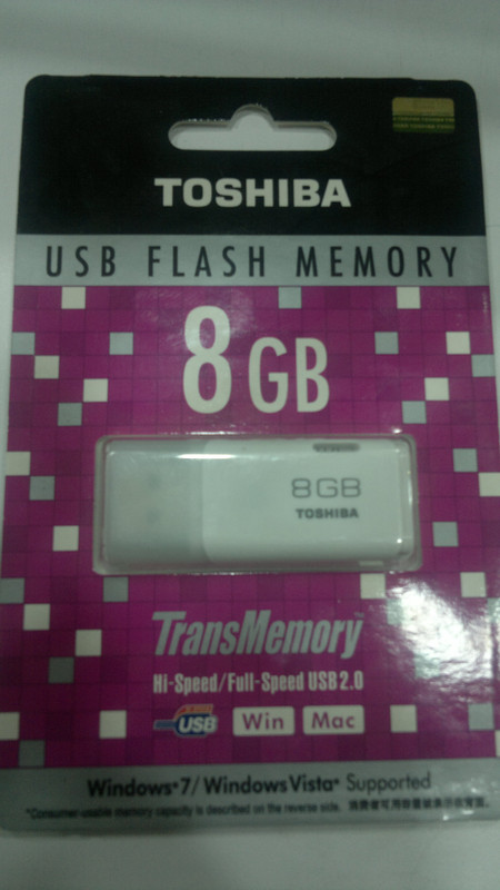 Toshiba Hayabusa White 8 GB Pen Drive(White)
