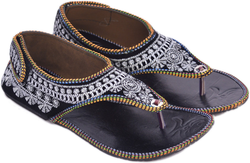 Myra Women Black Flats RS.215 (61.00% Off) - Flipkart