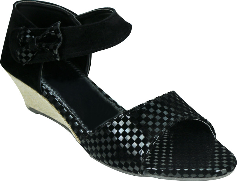 SMART TRADERS Girls Wedges RS.499 (61.00% Off) - Flipkart