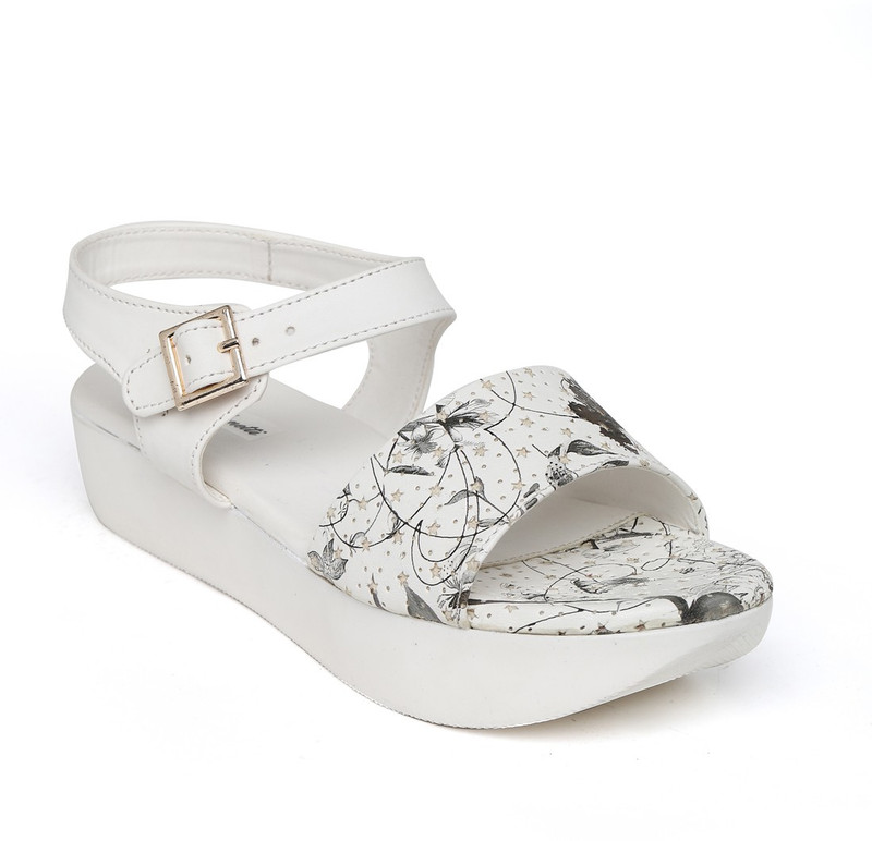 Bruno Manetti Women White, Black Flats