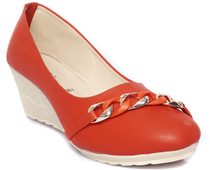 Dolphin Miles Women Red Wedges
