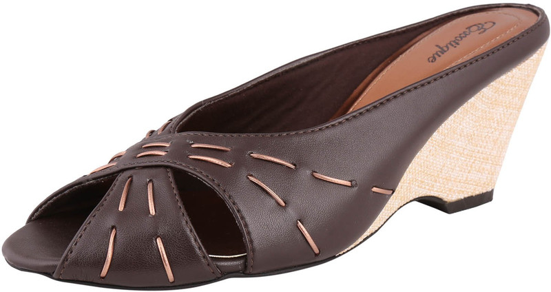 Exotique Women Brown, Gold Wedges