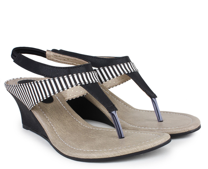 Shezone Women Black, White Wedges