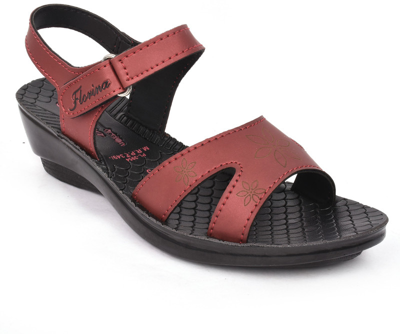 Action Women Maroon Casual