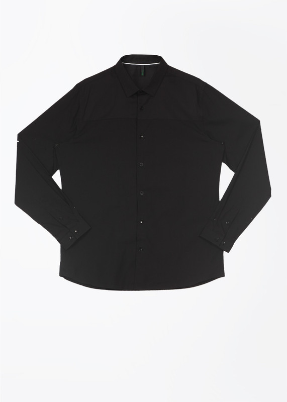 United Colors of Benetton. Men Solid Casual Black Shirt