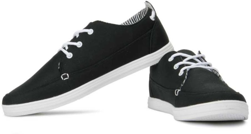 Diadora Rapido Sneakers For Men(Black) RS.2299 (65.00% Off) - Flipkart